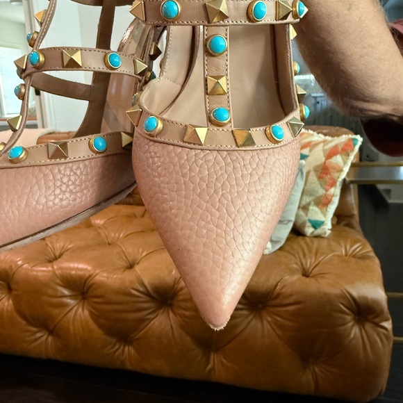 Valentino Rockstud heels beige with gold and turquoise colored studs EUC/RARE - Picture 9 of 13